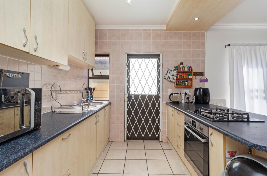 2 Bedroom Property for Sale in Parklands Western Cape